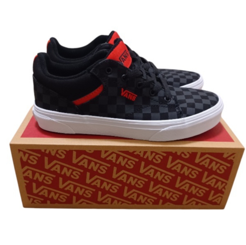 VANS Off The Wall, Seldan (Checkerboard) Black / VN0A4U25276 / Boy Size 3.5 YT - Picture 1 of 6